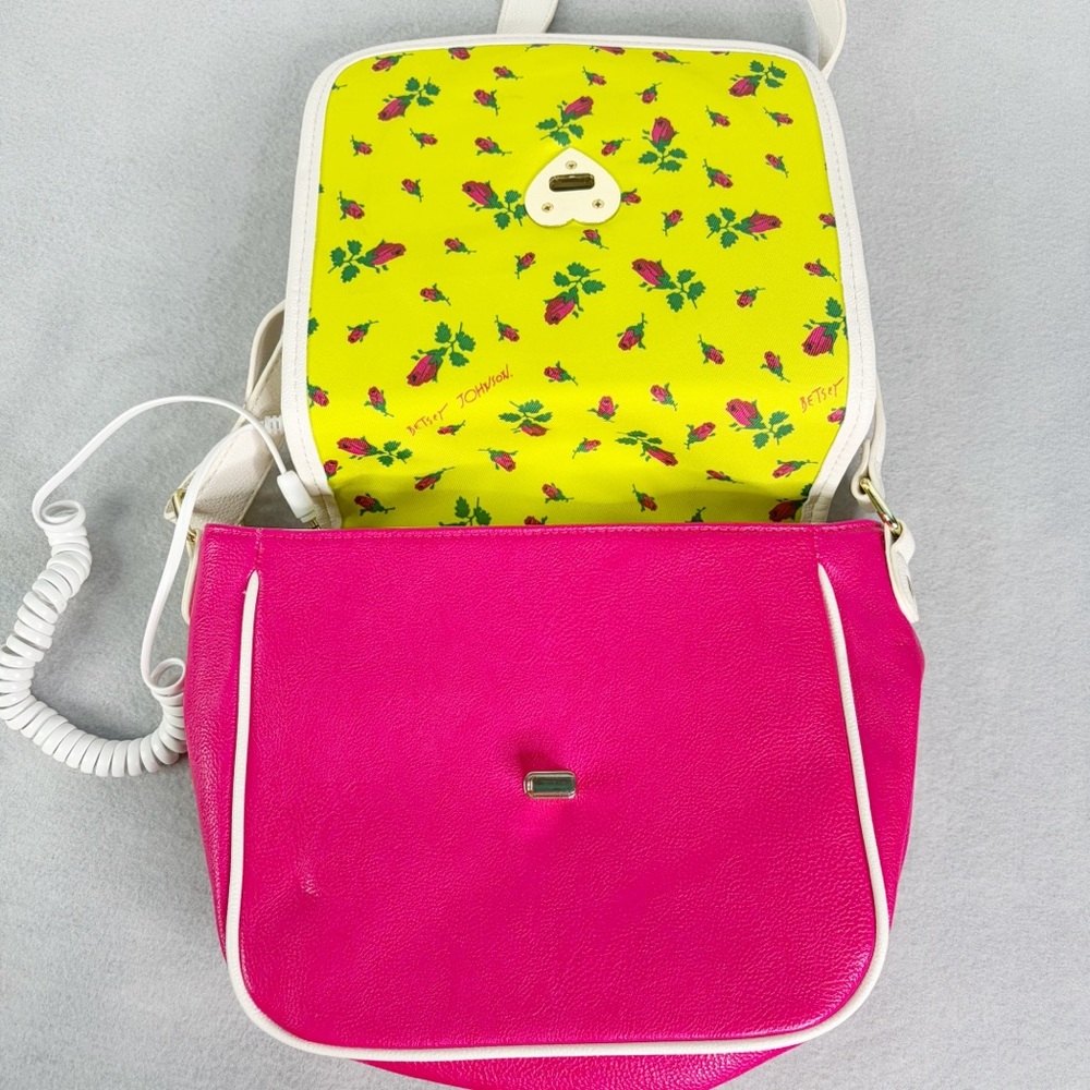 Betsey Johnson Kitsch Pink White Phone Crossbody Purse Bag Hotline Retro Y2K - Picture 2 of 13